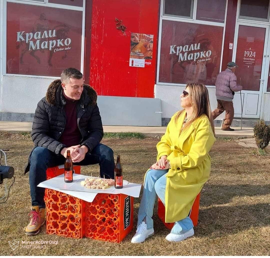 Ја изненадив девојката за Валентајн, ја однесов пред кооперација на пиво и посебна салама со вегета🤣🤣🤣