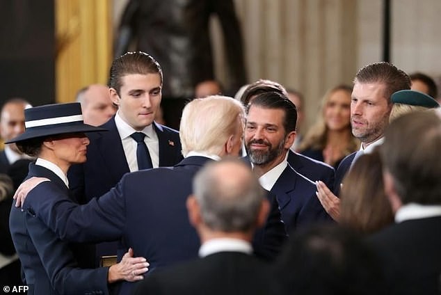 Семејството Трамп премина од бизнисот во политиката
