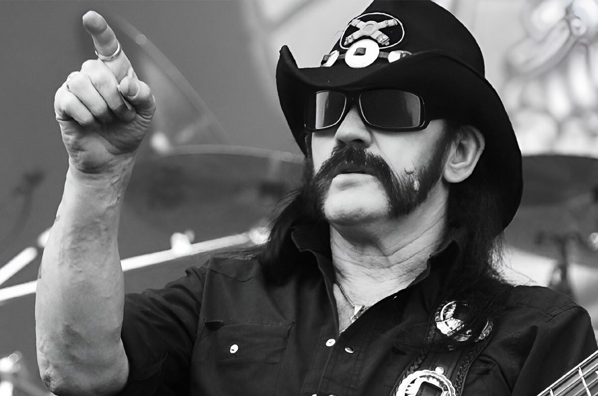Леми Килмистер од Motörhead: Младоста и неверојатниот лет на НЛО во 1966 година