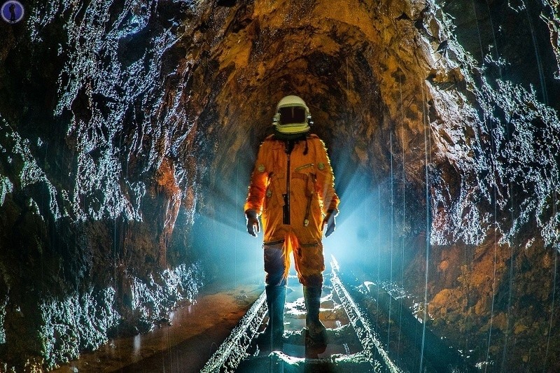 Бесцелно лутање под земја