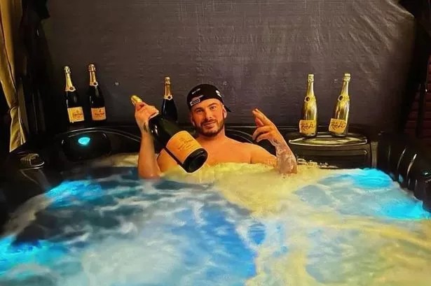 Од бескрајни забави до самотија: Завидливиот живот, што се претвори во битка со депресија и зависности