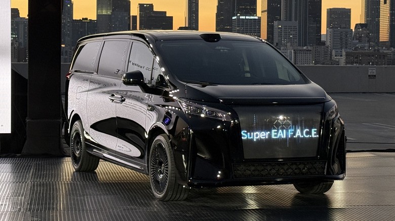 Faraday Future го претстави FX Super One – цел Лос Анџелес беше сведок на огромен срам за компанијата