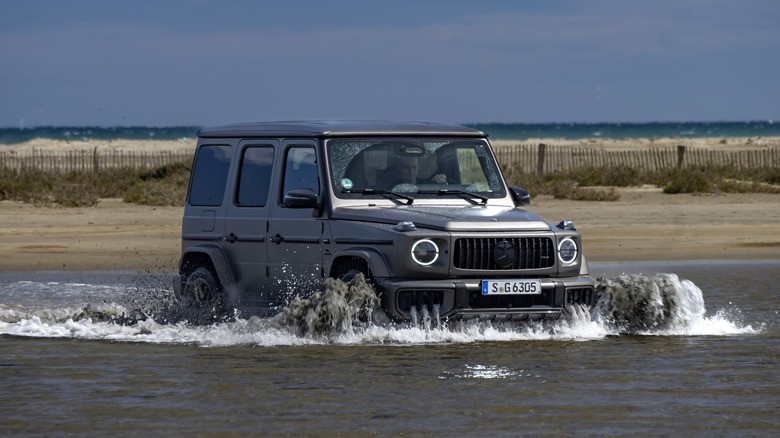Од каде потекнува името „G-Wagon“ на  најпрочуеното теренско возило на Mercedes-Benz и што значи буквата „G“?