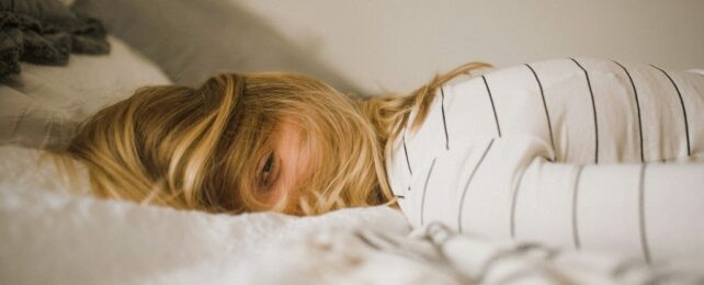 Најголемите студии покажуваат: Жените навистина спијат 20-тина минути повеќе од мажите – но потребите се индивидуални