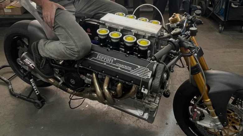 Мотор со Ферари V8 мотор: Механичко ремек-дело кое не би требало да постои, но сепак е вистина