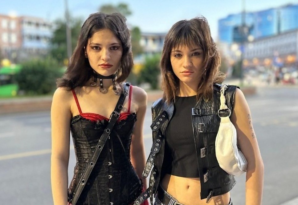 Продадени веднаш по раѓање, повторно најдени преку TikTok: Неверојатната приказна на близначките од Грузија