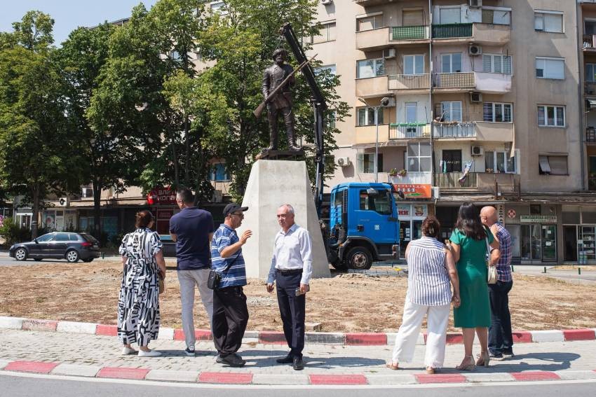 Во Битола конечно се постави споменикот на војводата Александар Турунџев – симбол на македонското ослободително дело