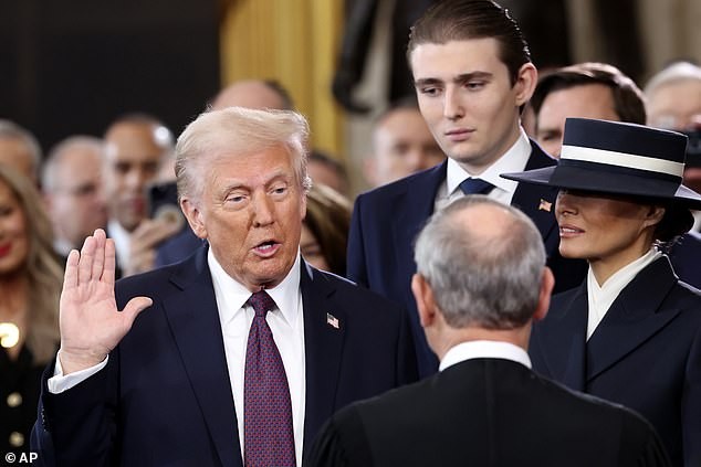 Трамп целосно ја промени играта: агресивен старт, туркање на граници и историјата што се пишува
