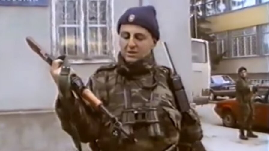 „Херојот“ Аркан: Скандалозната вистина за водачот на српската мафија и војната, раскажана од прва рака