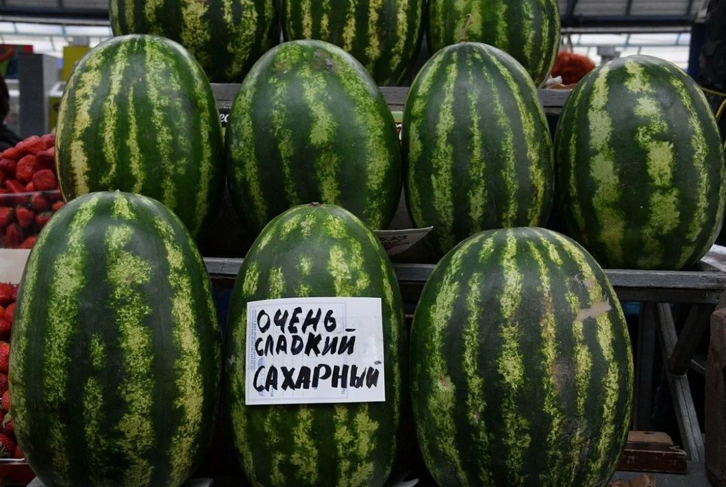 Неколку „трикови“ како да ја изберете најубавата лубеница за купување?