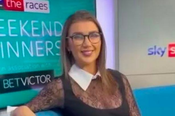 Блесок на летна убавина: Водителката на Sky Sports, Кејт Трејси, ги воодушеви фановите со совршено извајано тело