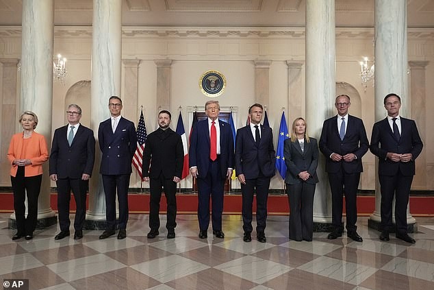 Трамп ветува силна поддршка за Украина, не ја исклучува воената вмешаност