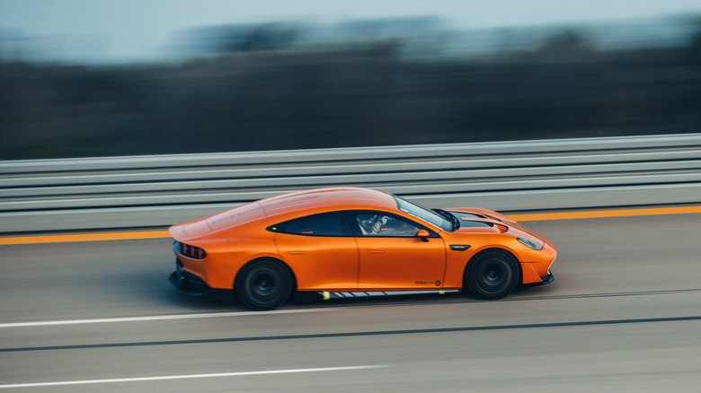 Колку далеку можат електричните автомобили? Mercedes-AMG GT XX EV руши рекорди со 25.000 километри за 8 дена