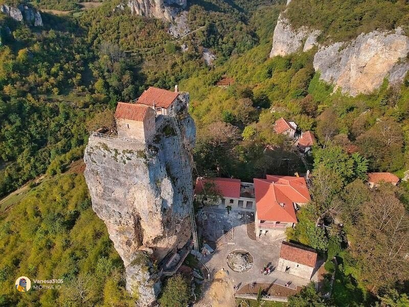 Кацкиот столб во Грузија: 40 метри височина и 20 минути искачување само за избраните монаси