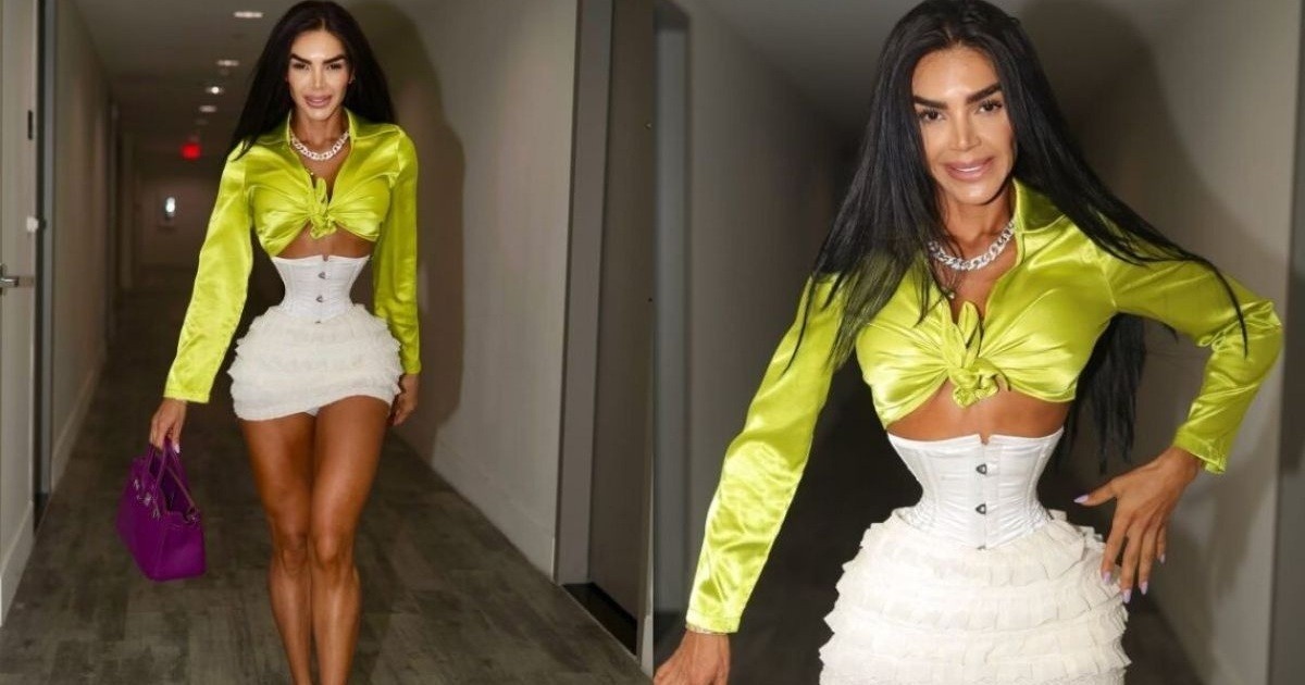 Waist to 50 cm: A Venezuelan model wears a corset 23 hours a day, turning her body into living art