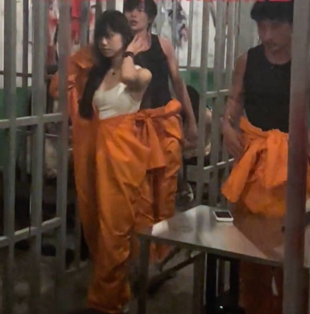 From pop culture to real bars: The Orange Is the New Black influence and the cell-like cubicles
