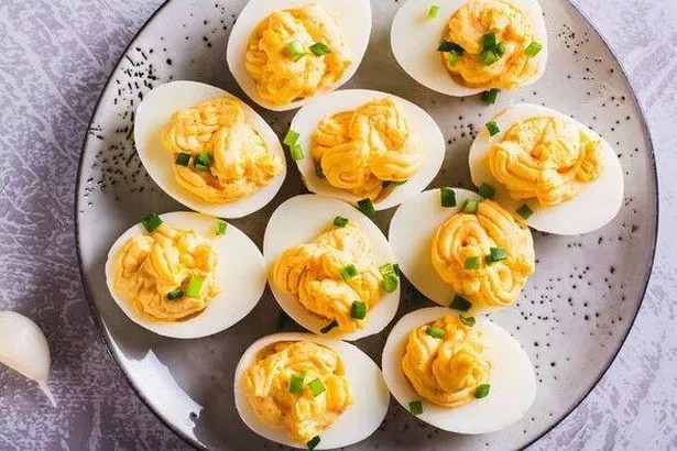 Die Basisaufnahme: Acht Minuten Kochen und Kewpie als Hauptwürze