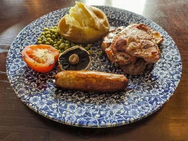 Сакате совршено вкусни колбаси? Оваа тајна пред пржење целосно ќе го смени вкусот!