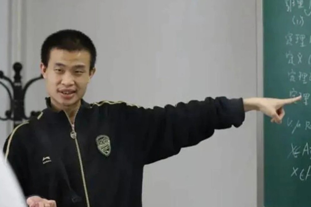 Der chinesische Mathematik-Genius, der von 300 Yuan im Monat lebt – obwohl er 600.000 Yuan jährlich verdient