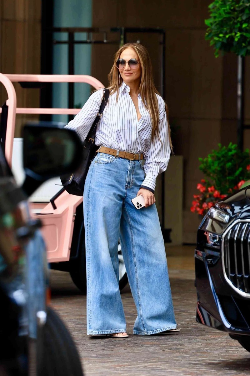 Daring Silhouettes: How J.Lo Uses Fashion to Celebrate Her Body at Any Age