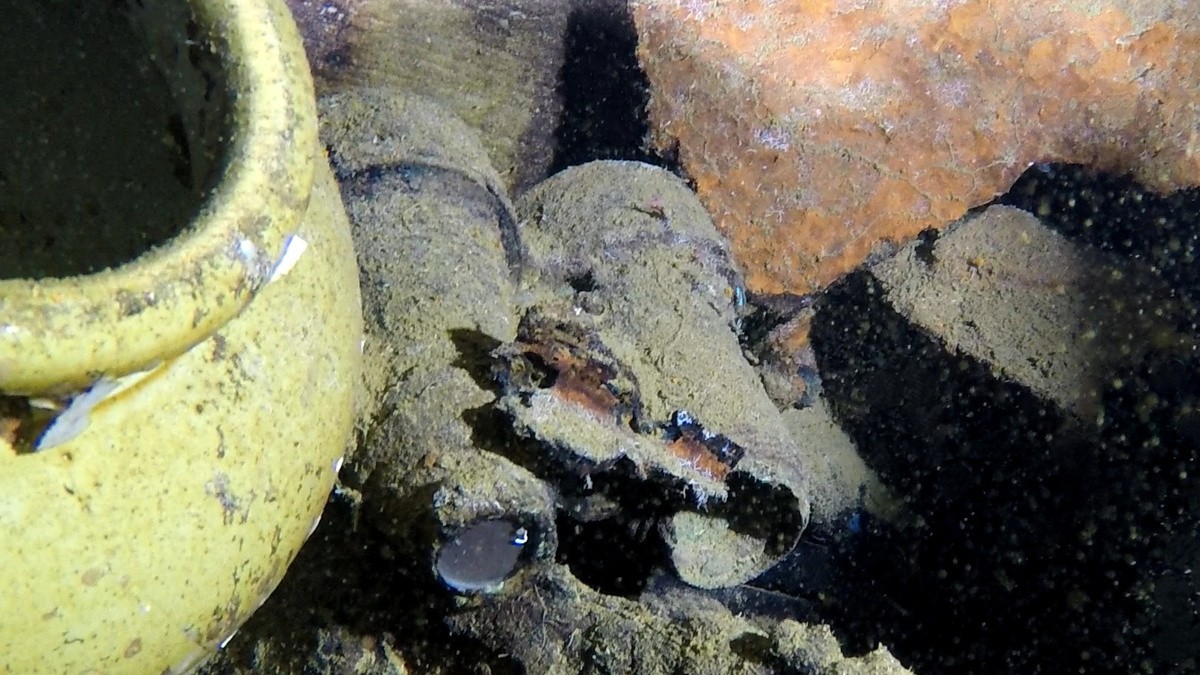 Underwater Work: Rebreathers, Currents and Low Visibility