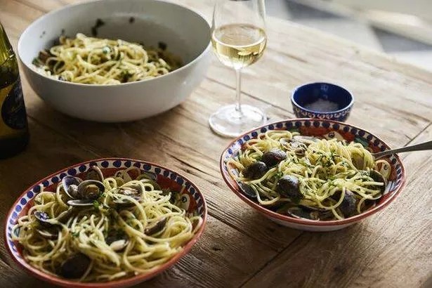 Five Top Chefs, One Secret: Don’t Discard Pasta Water—It Creates Silkier Sauces