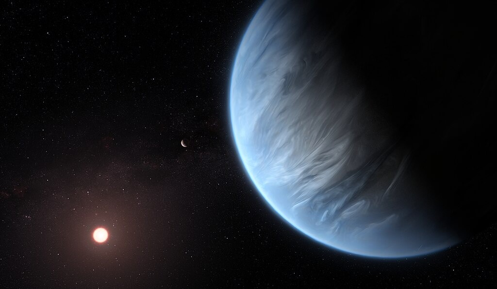 Gliese 667 Cc: um mundo de 27 °C em uma tríade estelar, a 23 anos-luz
