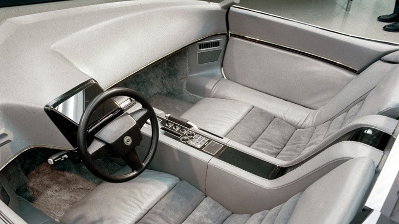 Vom Rotary zur Aerovette: 6,6-Liter-V8 hinter dem Fahrer (1976)