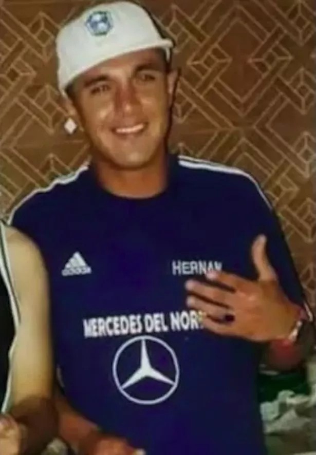 «Hombre muerto» aparece en su propio funeral y grita: ¡Estoy vivo!