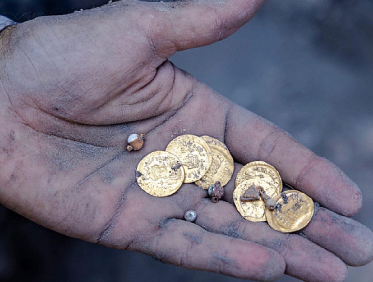 From Ruins to Revelations: What the Gold Tells Us About People, Cities, and History