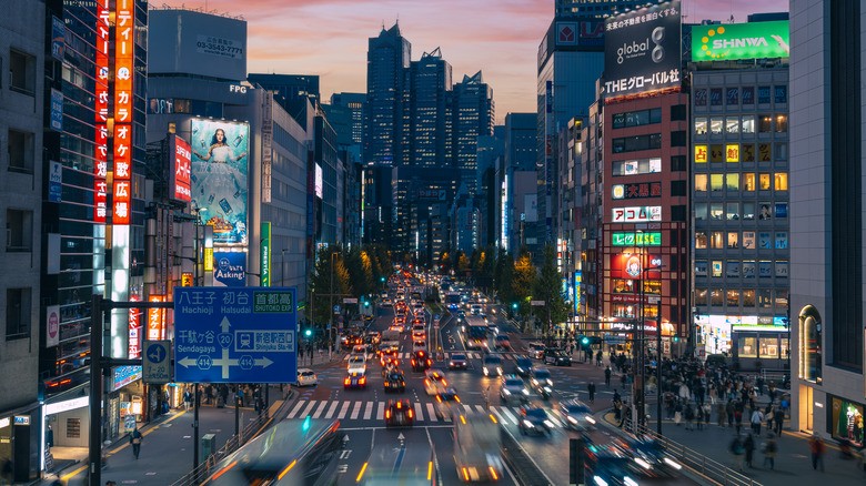 Why Japan's Traffic Lights Are Blue—A Hidden Debate Between Language, Law, and Light