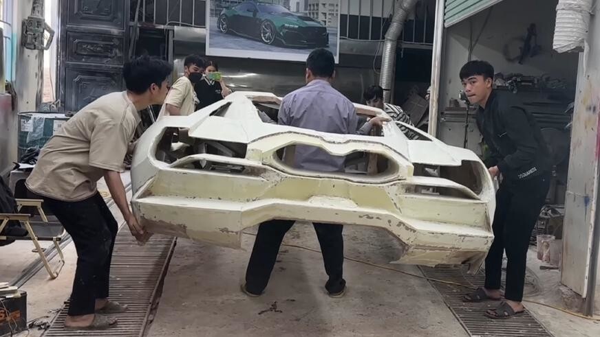 风险与争议：版权、保险与道路合规的难题