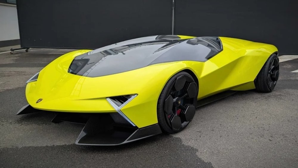 Visual language: Batman vibe meets Italian engineering