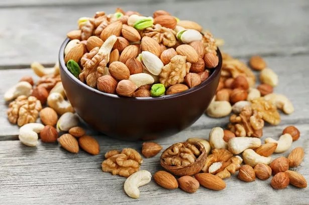 Une noix par jour: le bouclier inattendu contre le cholestérol et les maladies du cœur — et c’est peut-être plus simple que vous ne le pensez