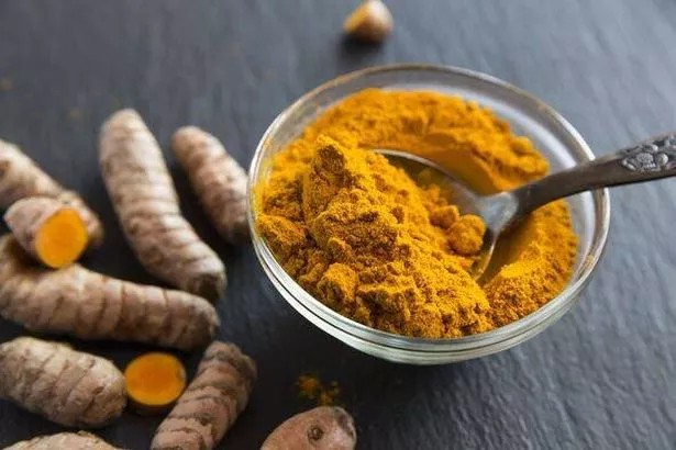 Новата тајна на класичната пилешка супа – малку куркума за повеќе вкус и боја