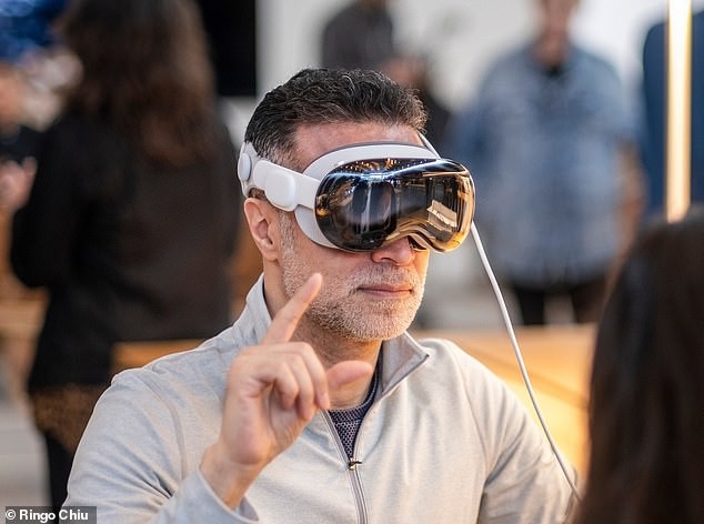 Обновениот Vision Pro: Apple со мал редизајн