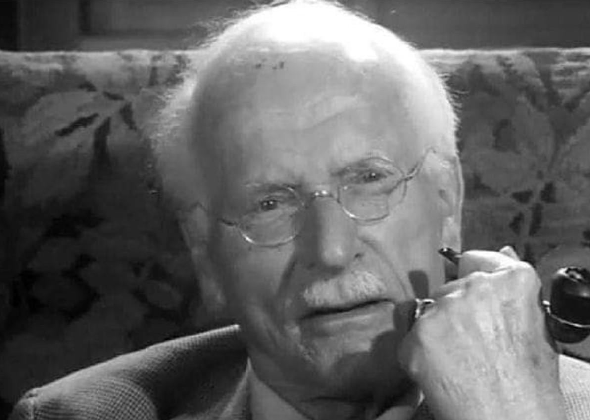 BBC 1959: Jung afirma que a psique transcende o mundo material e não morre com a vida