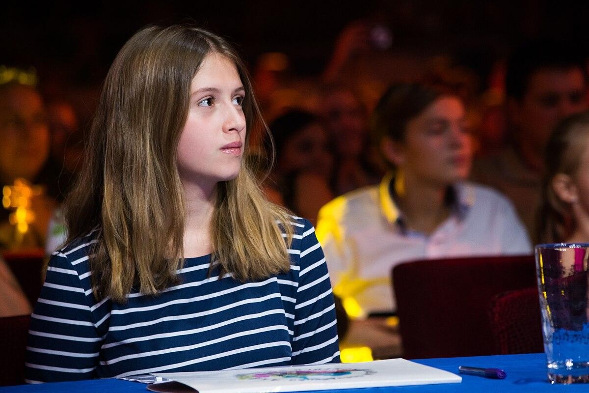 ¿Quién es Alina Kukushkina? La voz que dio vida a Masha