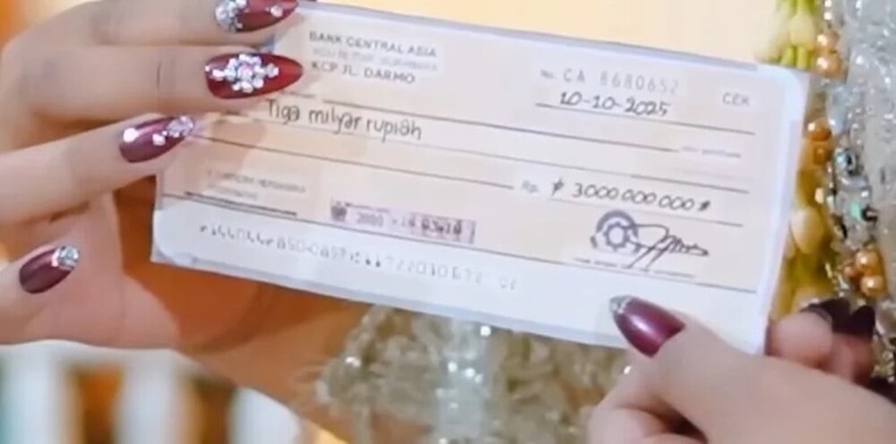 La boda ostentosa y la dote de 3 mil millones de rupias