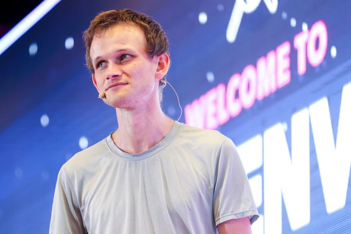 Виталик Бутерин го создаде Ethereum и го внесе концептот на паметни договори во светот на криптовалутите
