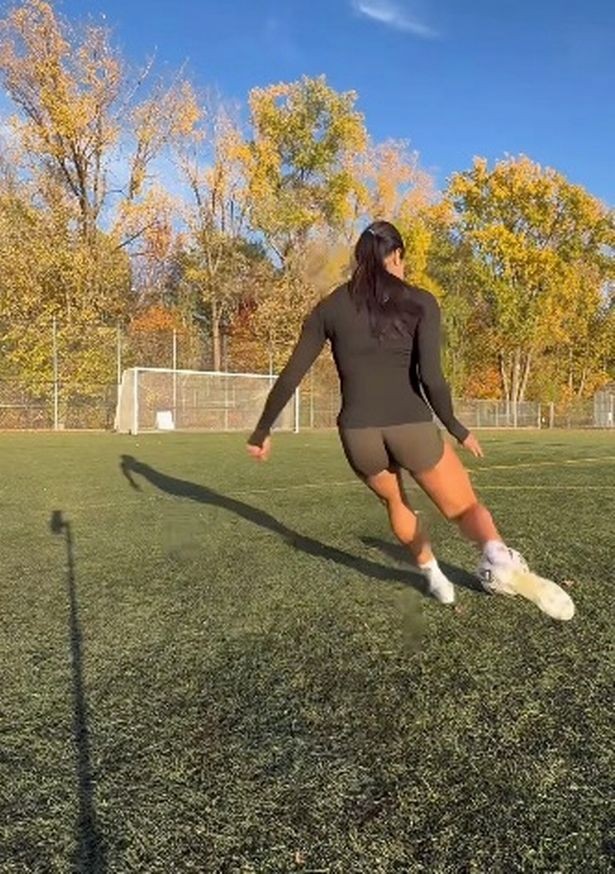 The finishing moment: a simple shot, a social storm