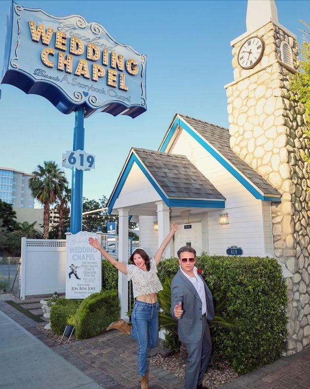 Do encontro aos 17 aos 25 anos juntos: a base de uma família de cinco