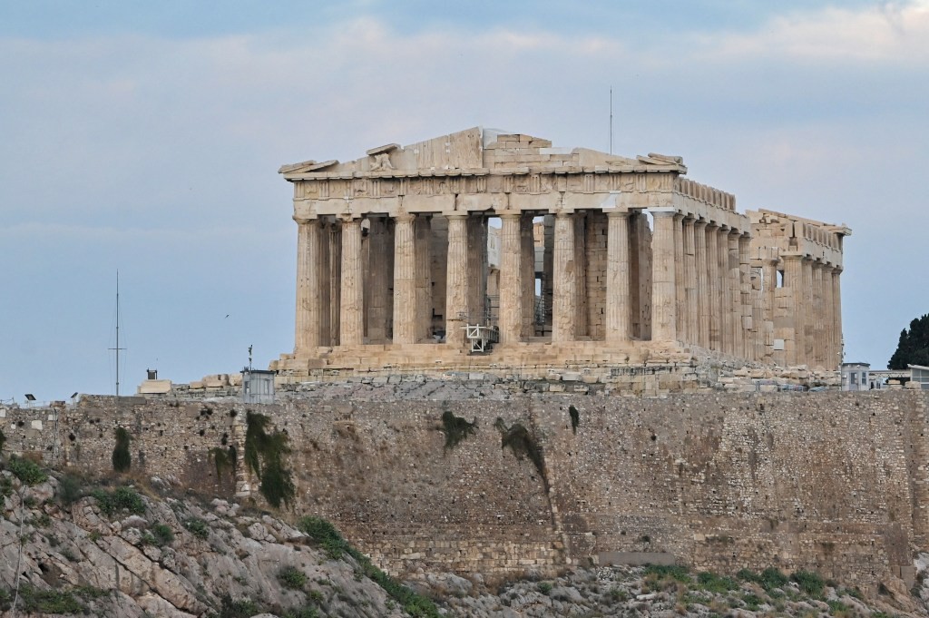After 200 Years, the Parthenon Emerges in Full View — A Stunning, Fleeting Unveiling That Changes Everything