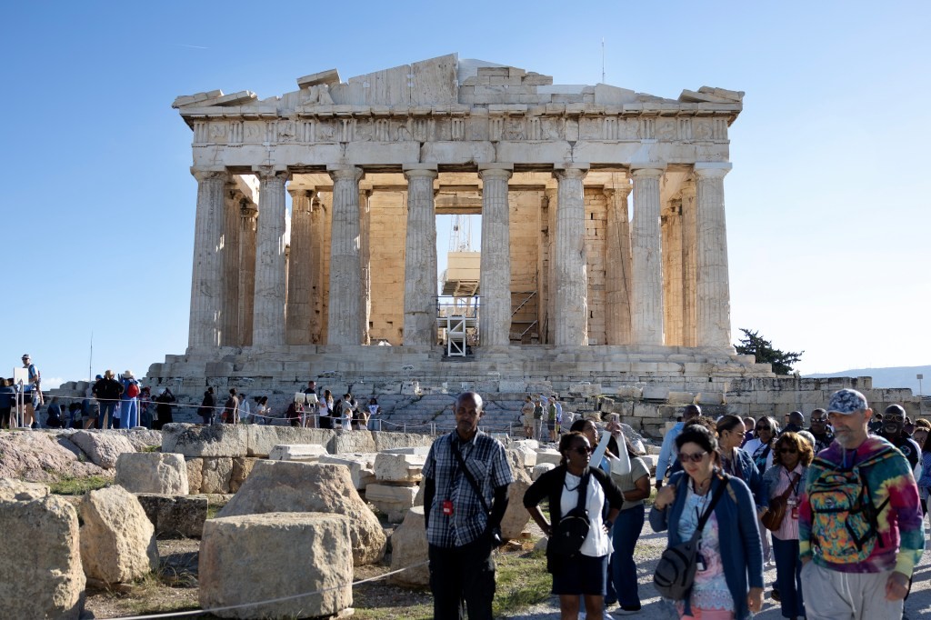 Конечно се отстрануваат скелињата за првпат по 20 години – а целосно чист поглед првпат за 200 години