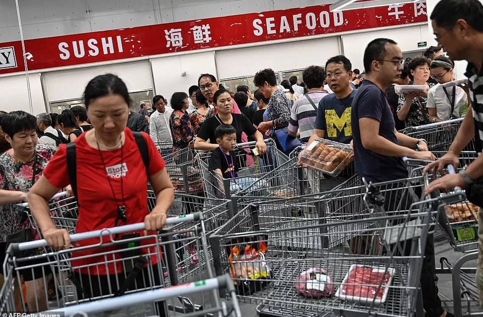 从数字到行动:线下的崛起与价格重排