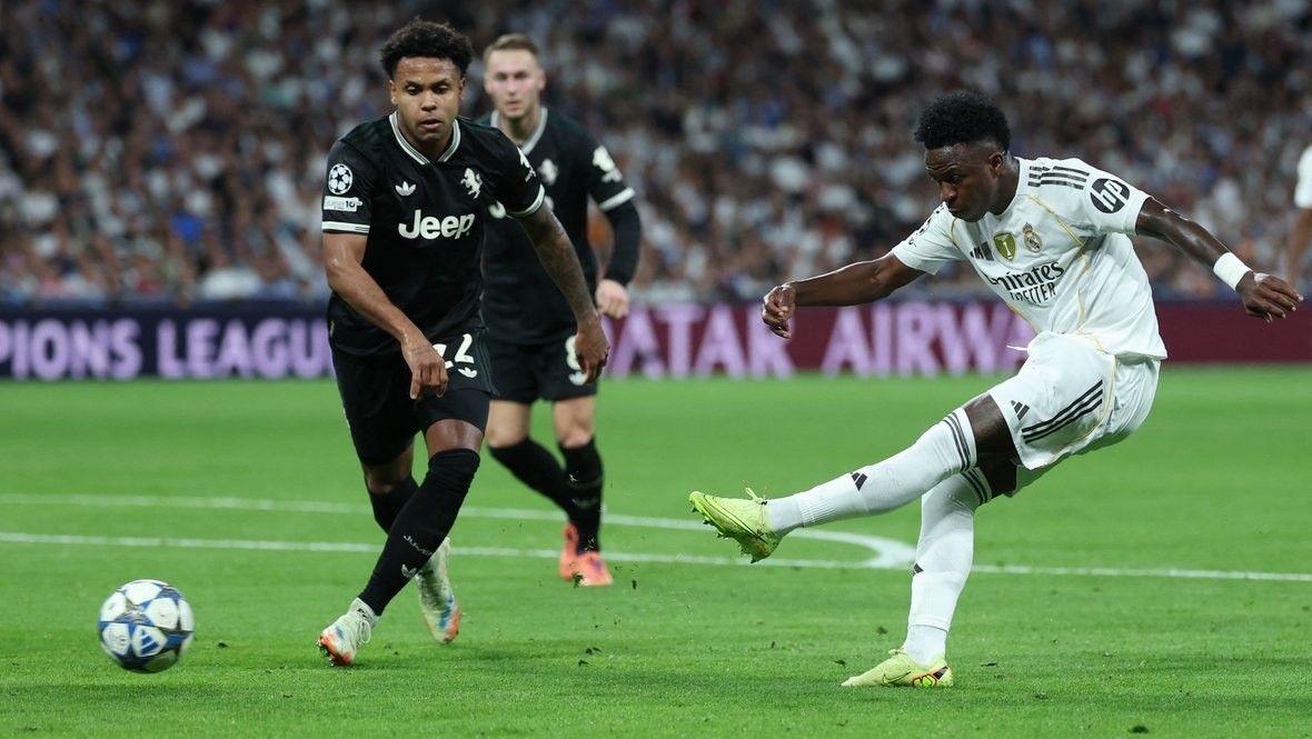 Меси потпиша до крајот на 2028: легендата не се откажува од фудбалот