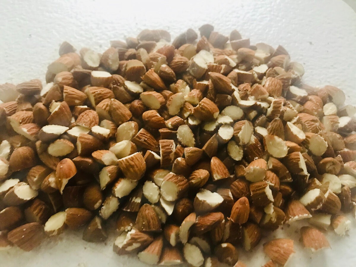 Twice-Baked and Irresistible: The Almond-Raisin Biscotti That Makes a Kitchen Disappear