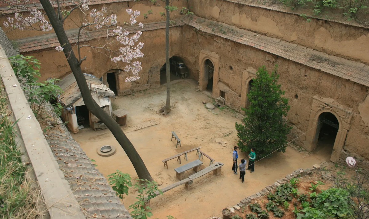 Јао-дуни – минато и иднина под ист покрив: Кинескиот модел за опстанок