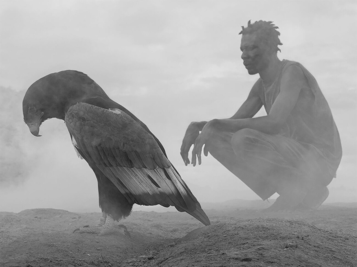 Масаи племињата веруваат дека езерото е портал до светот на духовите, додека за луѓето секој контакт може да биде фатален