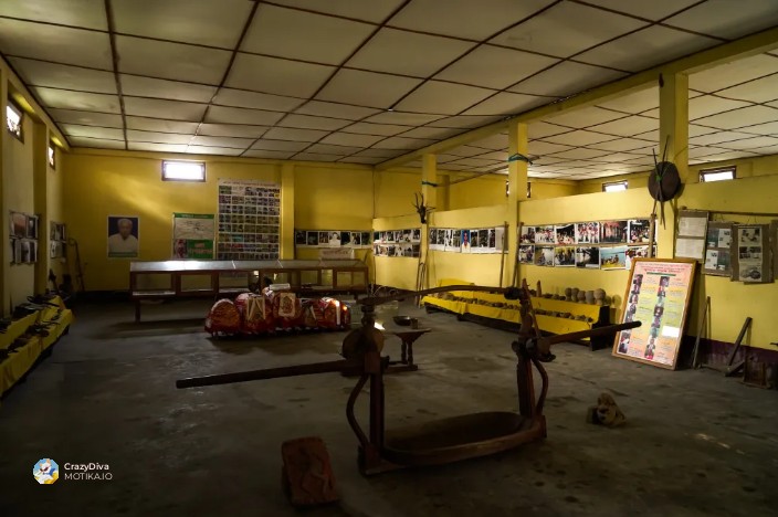 Музејот на црната магија го засилува митот: вуду кукли, коски и ракописи